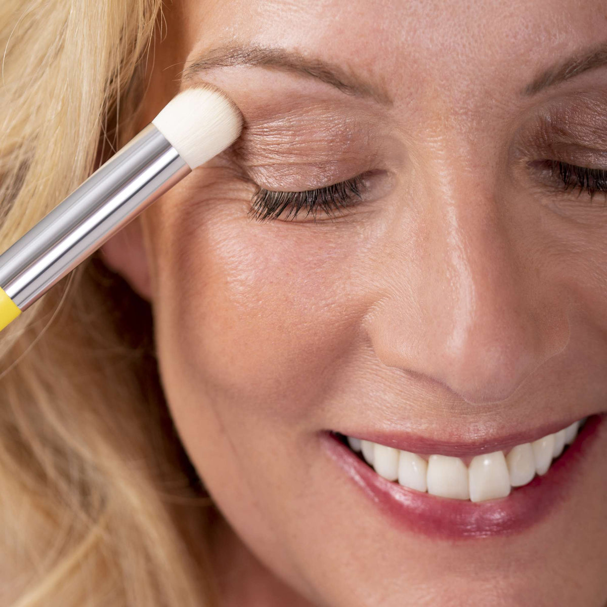 Conceal/Eye Contour T-Brush
